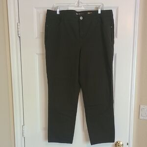 Style & Co. Women's Dark Green Straight Leg Jeans In 16WP